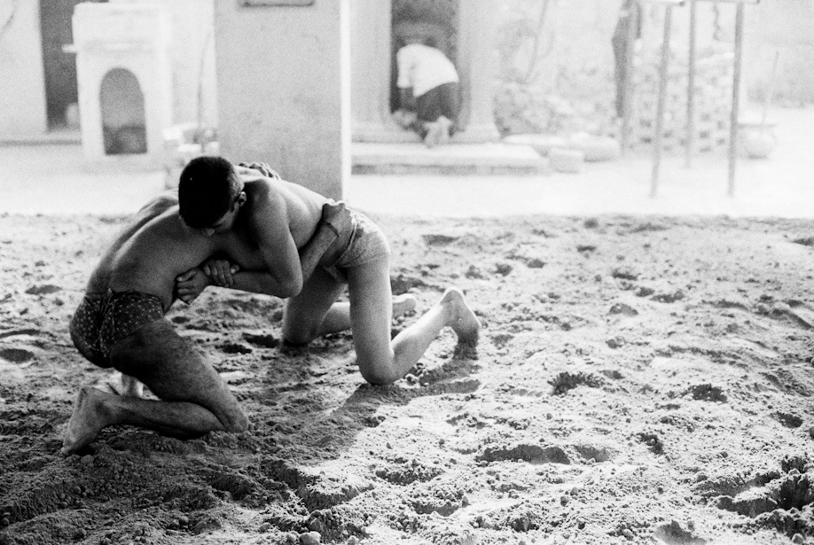 https://www.marcleclef.net:443/files/gimgs/th-16_16_indiavnswrestle27.jpg